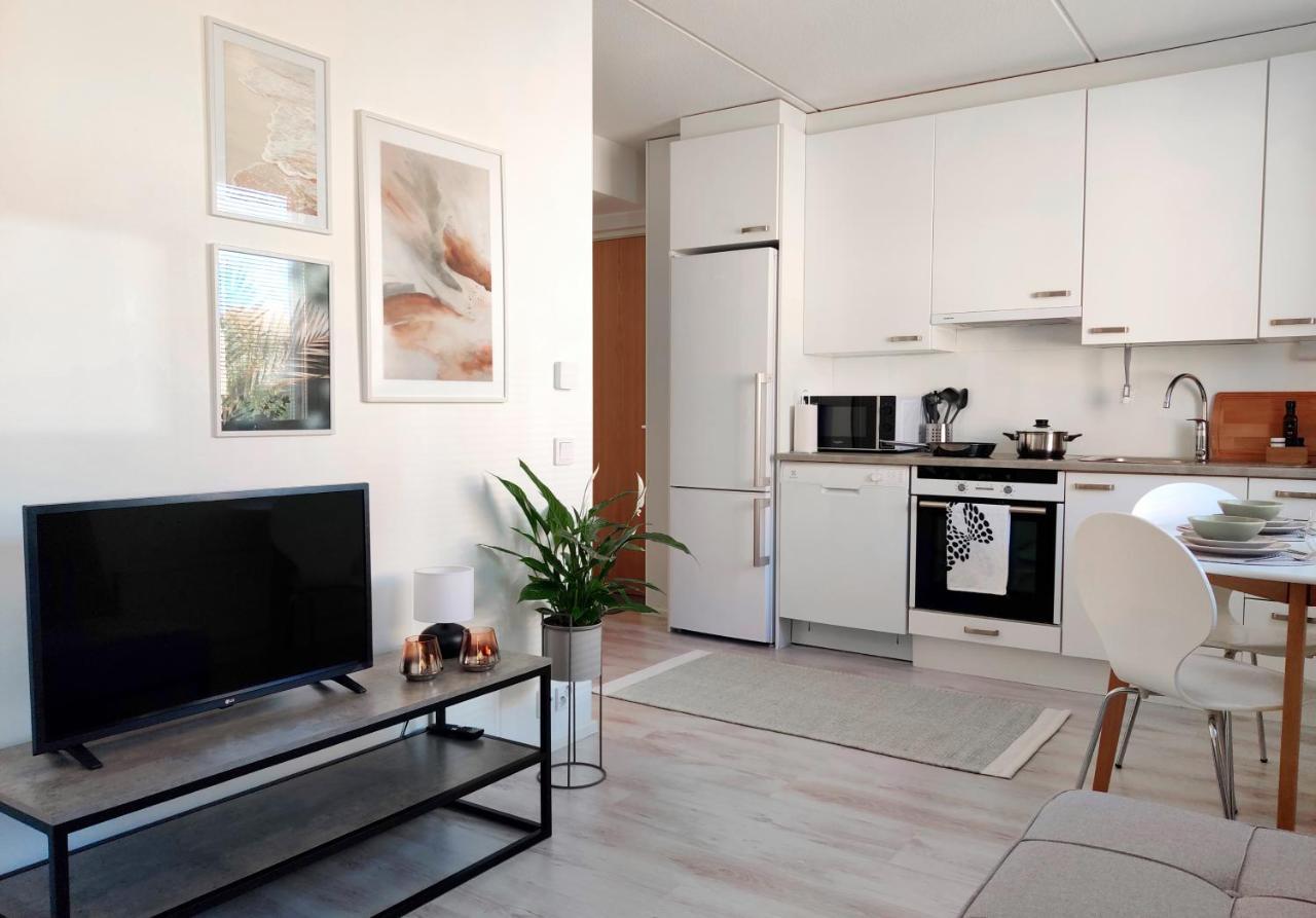 Beautiful Studio In The Heart Of Лахти Экстерьер фото